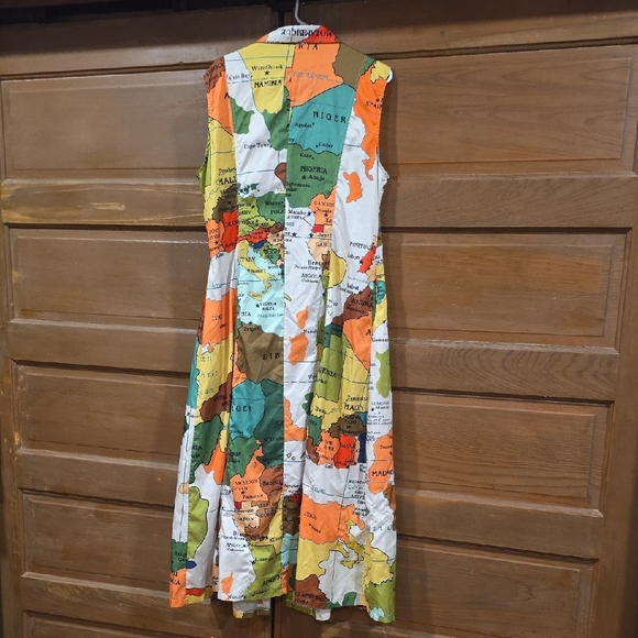 Sleeveless Button-Front Midi Dress in Multi Map Print - Picture 7 of 8